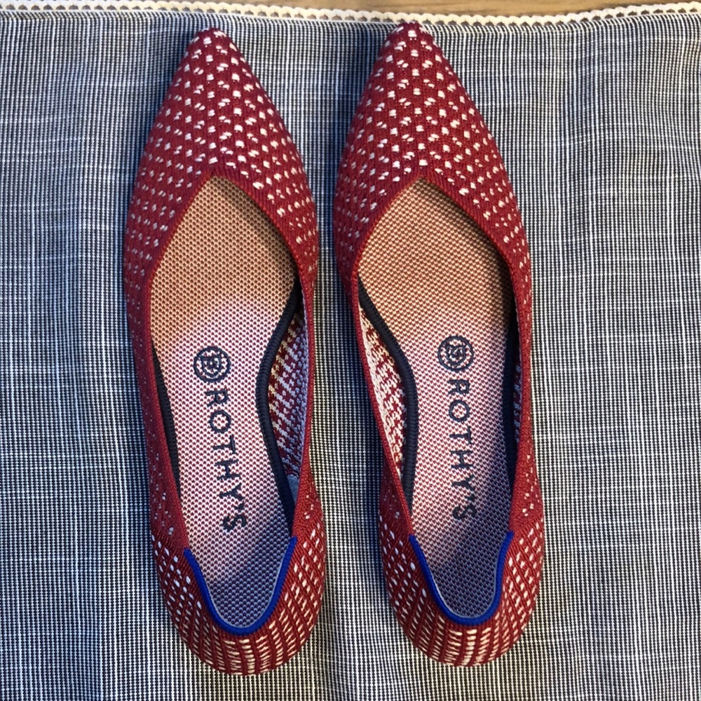 Rothy’s THE POINT Poined-Toe Red Apple Honeycomb Flats /Women’s size 8 EUC